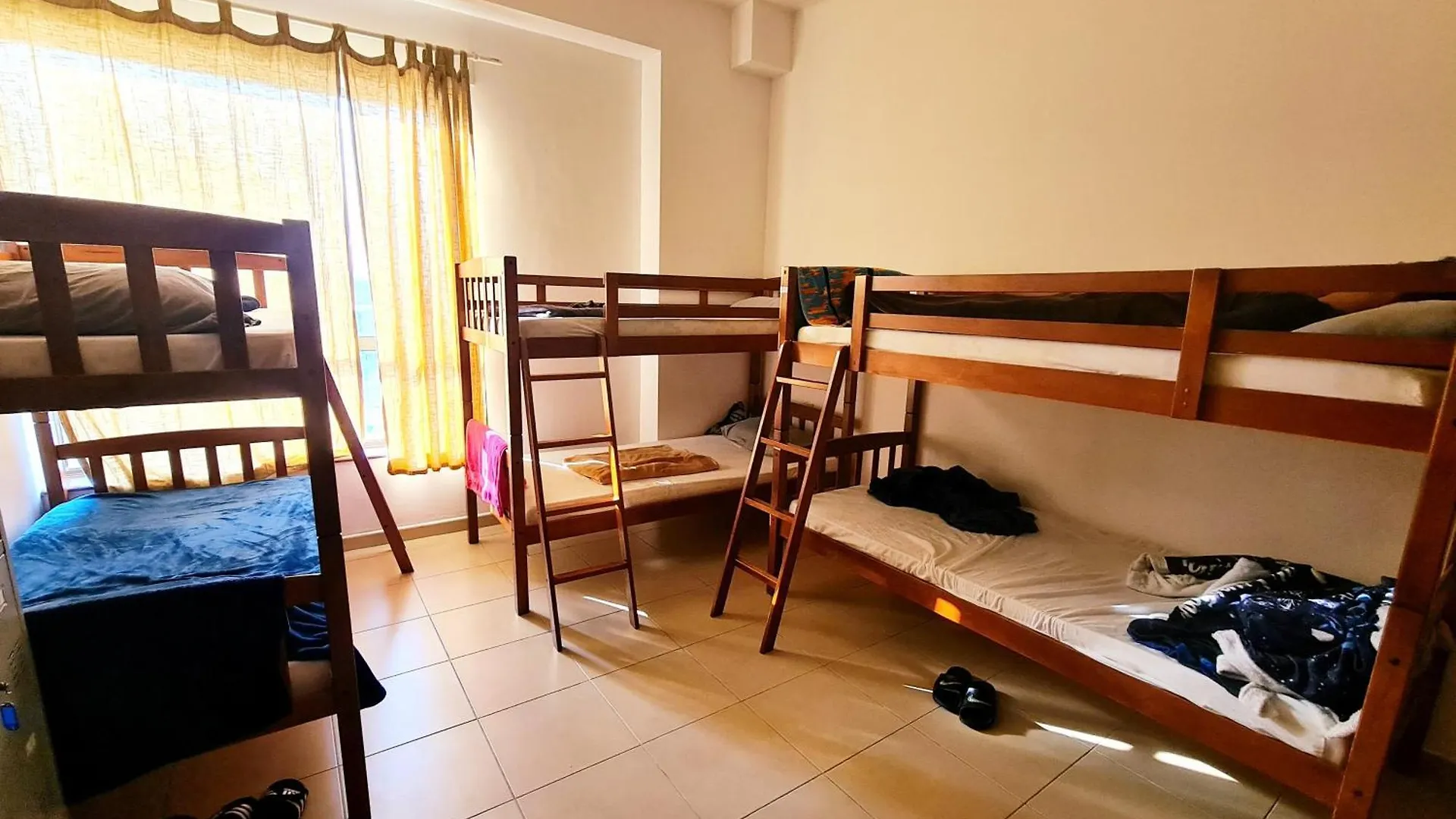 Dxb Backpackers Hostel Dubai
